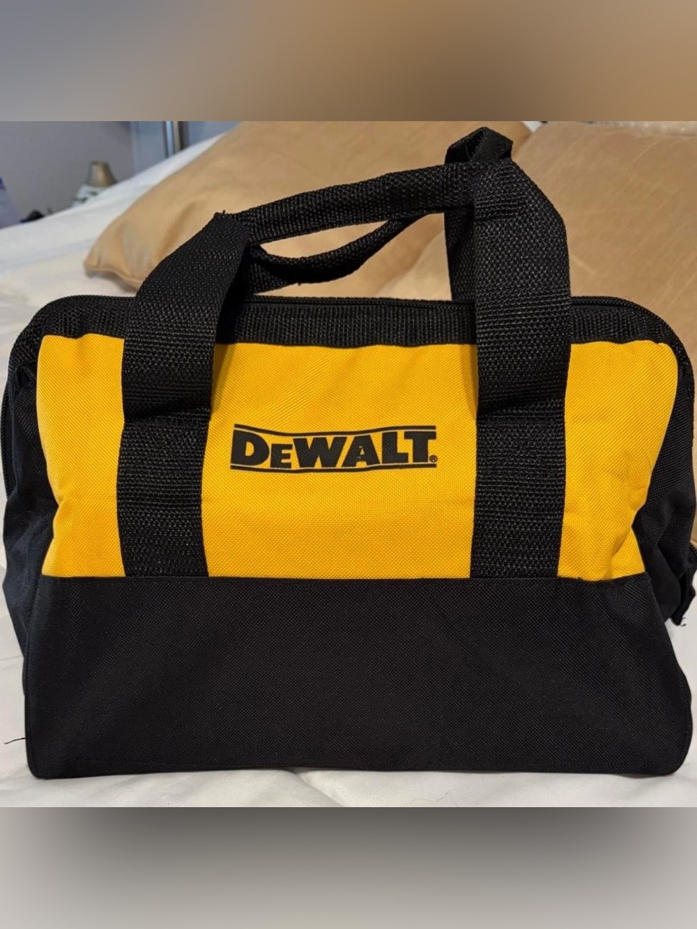Dewalt Black & Yellow Heavy Duty Contractors 13” Tool Bag NEW